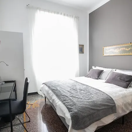 شقة Altido Spacious Flat For 7, Near Train Station In جنوة