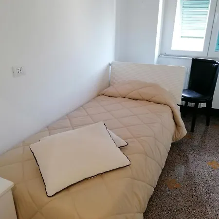 شقة Altido Spacious Flat For 7, Near Train Station In جنوة